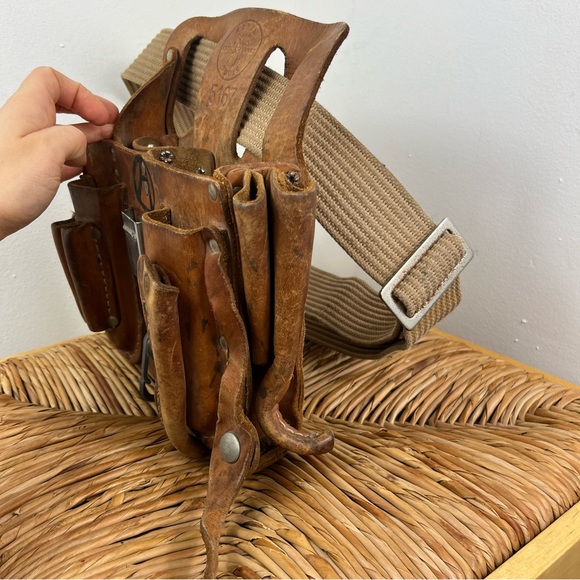 Vintage Klein Tools 5167 Leather Tool Pouch, 11-Pocket - Picture 6 of 13